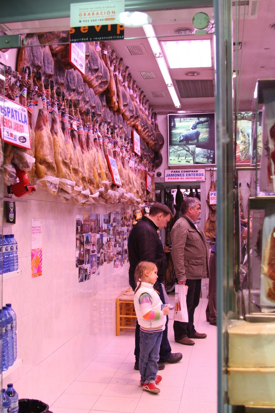 Свинина, тут настолько важный продукт, что можно встретить даже ...