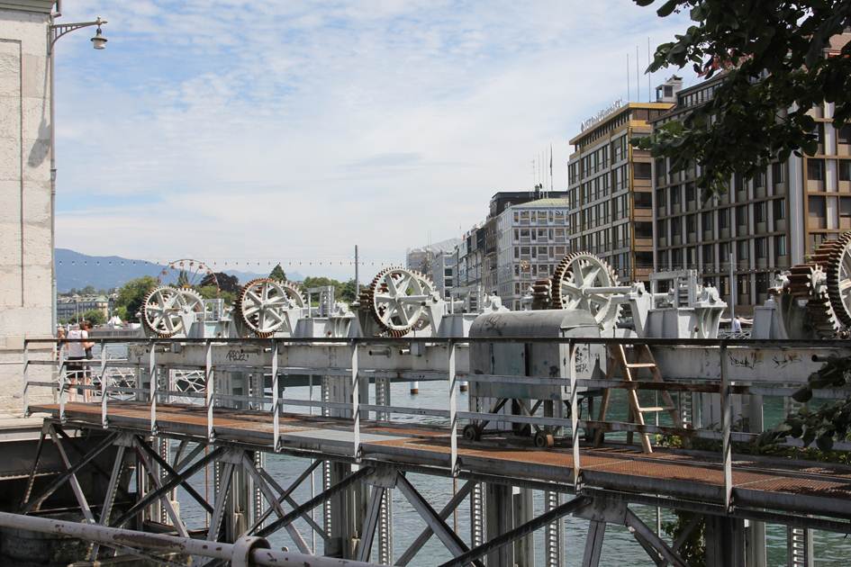 Description: F:\FOTO\BD_16\Geneve\IMG_0955.JPG